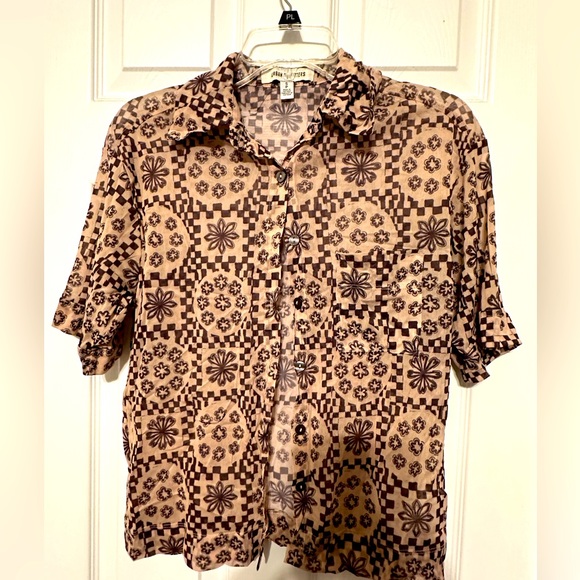 Urban Outfitters top - Picture 1 of 3